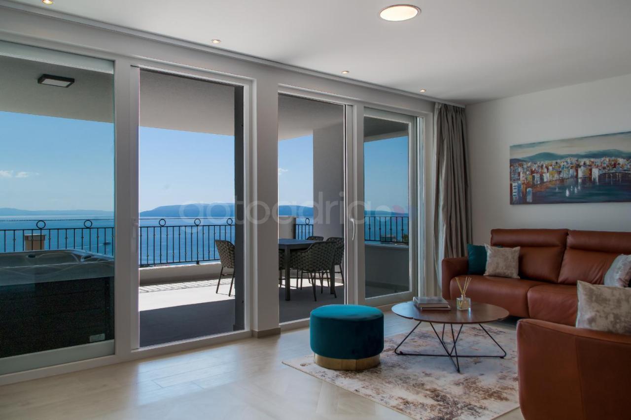 Villa Smaragd - Opal - Luxury Apt With Shared Pool And Private Hot Tub Макарська Екстер'єр фото
