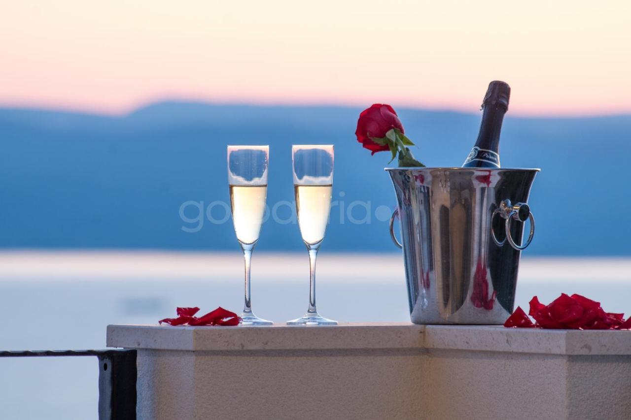 Villa Smaragd - Opal - Luxury Apt With Shared Pool And Private Hot Tub Макарська Екстер'єр фото