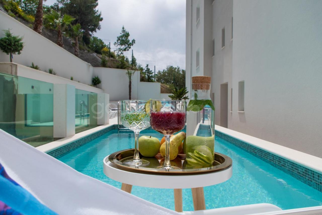 Villa Smaragd - Opal - Luxury Apt With Shared Pool And Private Hot Tub Макарська Екстер'єр фото